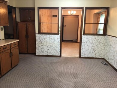 802 Englewood St, Lansing, KS 66043 - photo 5