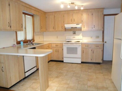 34 Dunstable Cross Rd, South Dennis, MA 02660 - photo 5