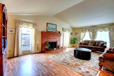 2434 Pinebrook Cir, Medford, OR 97504 - photo 2