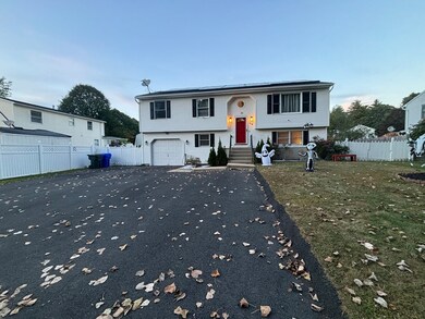 14 Pine Needle Ln, Springfield, MA 01118 - photo 4