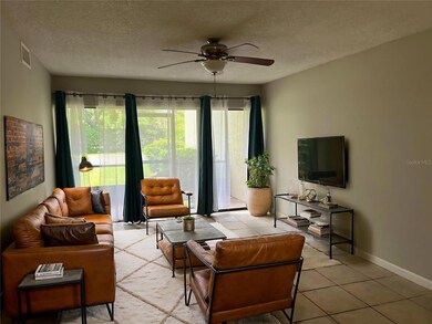 Living Room Huge Screened Porch