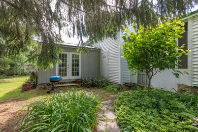 130 Hampstead Rd, Derry, NH 03038 - photo 2