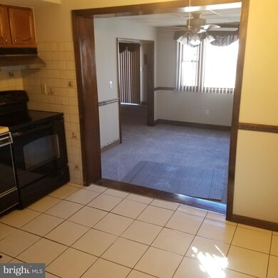 2033 Clearview Ave, Norristown, PA 19403 - photo 2