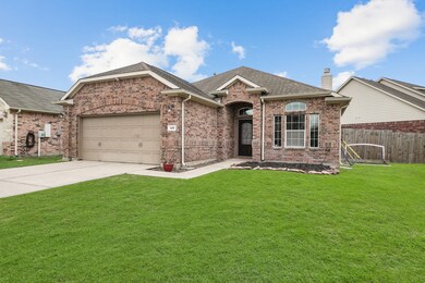 1451 Barras St, Alvin, TX 77511 - photo 2