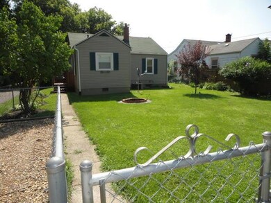 Fulton 139 - Fenced yard