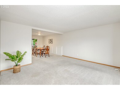 14212 SE Frontier Ave, Clackamas, OR 97015 - photo 4