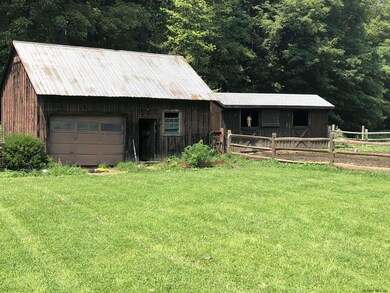 896 Charlton Rd, Schenectady, NY 12302 - photo 5