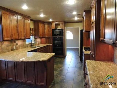 8748 Pleasant Hill Cir, Tyler, TX 75707 - photo 5