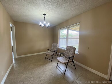 2904 E Memphis St, Broken Arrow, OK 74014 - photo 5