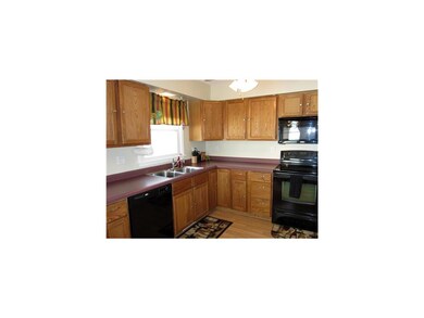 Kitchen. Great cabinetry, counters and appliances