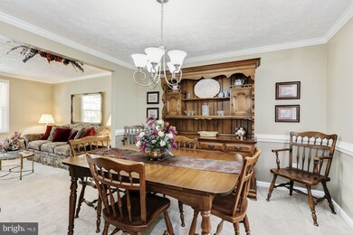 8002 Treasure Tree Ct, Springfield, VA 22153 - photo 7