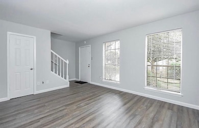 5100 Allendale Rd unit 306, Houston, TX 77017 - photo 3