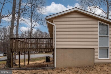 10704 Whiperwhill Ct, Spotsylvania, VA 22553 - photo 4