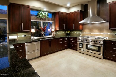KITCHEN CLOSE