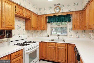 1493 Forelle Ln, Toms River, NJ 08755 - photo 6