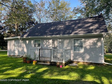 263 Hellers Ln, Long Pond, PA 18334 - photo 5