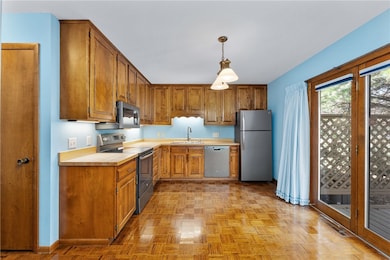 3618 Tamarack Ln, Eau Claire, WI 54701 - photo 6