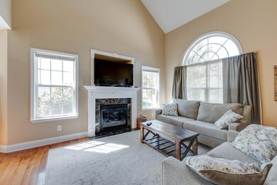 451 Hidden Oaks-12