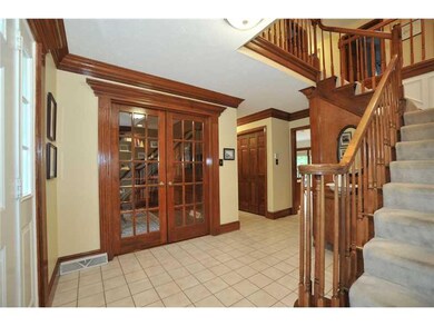 Entry/Foyer.