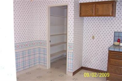 KITCHEN PANTRY