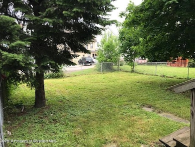 908 W Locust St, Scranton, PA 18504 - photo 2