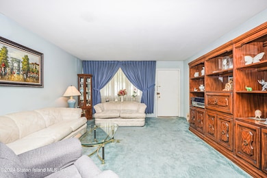 372 Montreal Ave, Staten Island, NY 10306 - photo 4