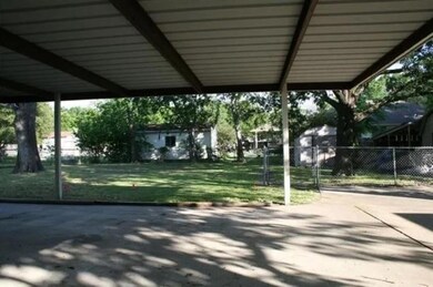 507 W Linden St, Ennis, TX 75119 - photo 2