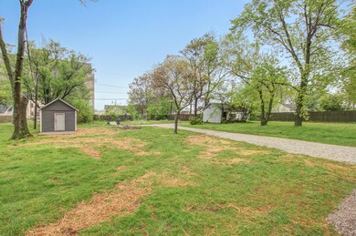 317 W Locust St, Aurora-7