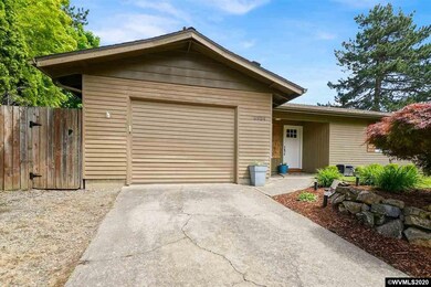 6954 8th Ct NE, Keizer, OR 97303 - photo 2