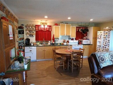 40 Turtle Dove Ln, Hendersonville, NC 28792 - photo 2