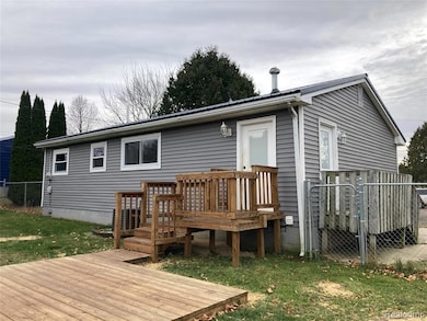 3784 Lippincott Rd, Lapeer, MI 48446 - photo 2