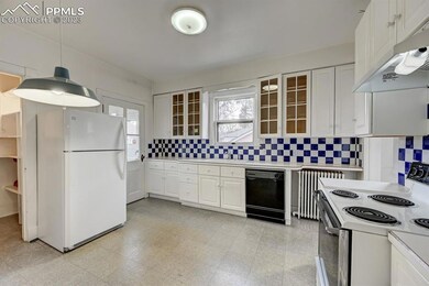 bright spacious kitchen
