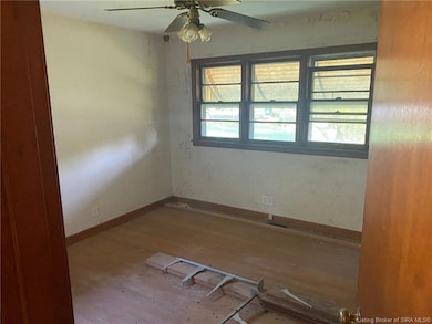 5 Robin Ct, New Albany, IN 47150 - photo 2