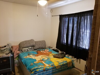 727 N 10th St, El Centro, CA 92243 - photo 2