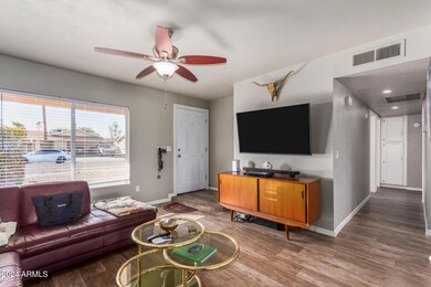 Living toward front & hall