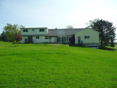 108 Highland Dr, Hawley, PA 18428 - photo 3