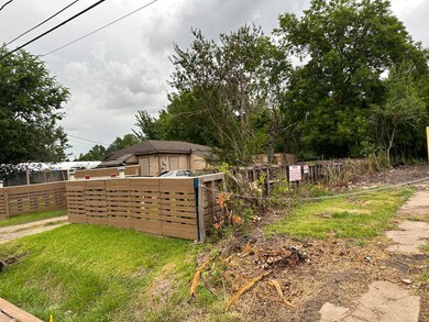 9620 Beckley St, Houston, TX 77088 - photo 2