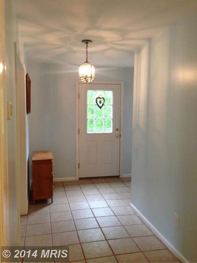 8385 Lock Ln, Warrenton, VA 20186 - photo 4