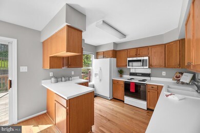 1109 Kelfield Dr, Halethorpe, MD 21227 - photo 5