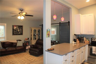 kitchen/bar living room