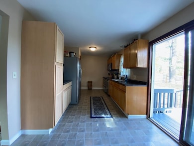 7 Keith Rd, Hillsborough, NH 03244 - photo 3