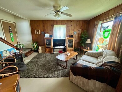 Spacious living room