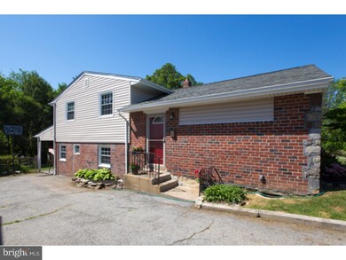 129 Greenbrier Ln, Havertown, PA 19083 - photo 2