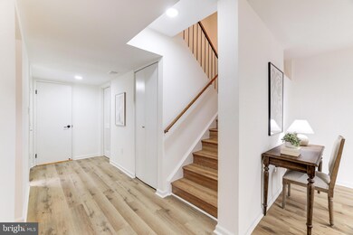 11551 Links Dr, Reston, VA 20190 - photo 4