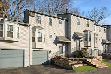565 Quaker Ln unit 93, West Warwick, RI 02893 - photo 2