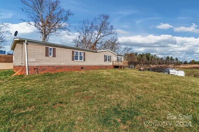 28 Frank Lawson Ln, Leicester, NC 28748 - photo 3