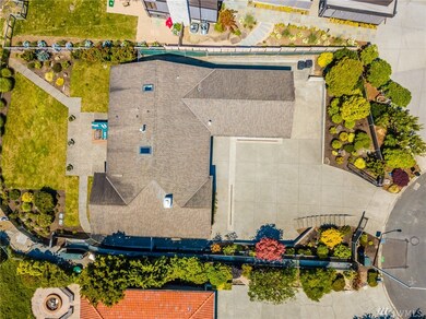 731 Northstream Ln, Edmonds, WA 98020 - photo 5