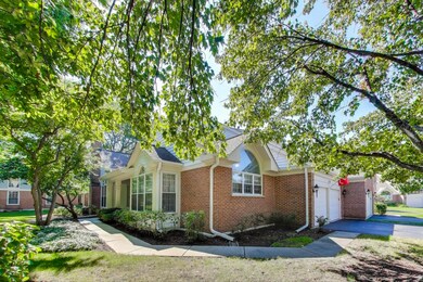 125 Radcliffe Ct unit 47LJ12, Glenview, IL 60026 - photo 3