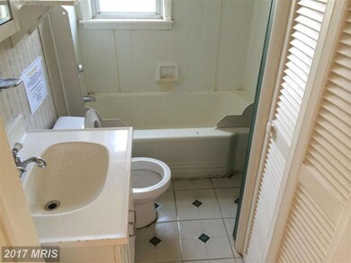 4425 Eldone Rd, Baltimore, MD 21229 - photo 6