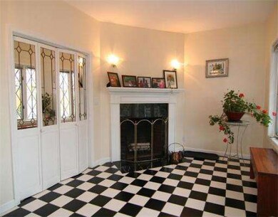 91 Farm St, Wakefield, MA 01880 - photo 2